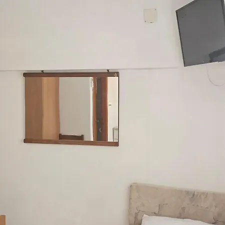 Kucija Vrnik *