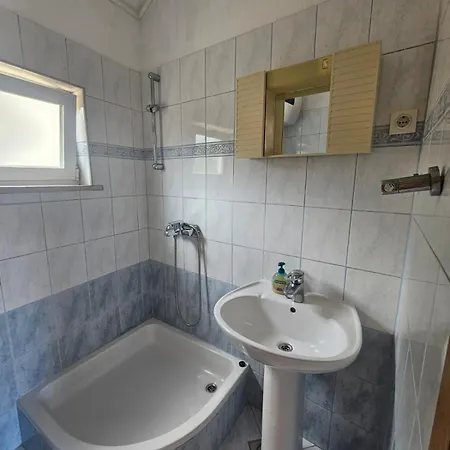 شقة Kucija Vrnik كورتْشولا
