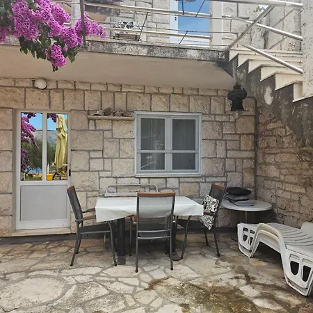 Kucija Vrnik كورتْشولا