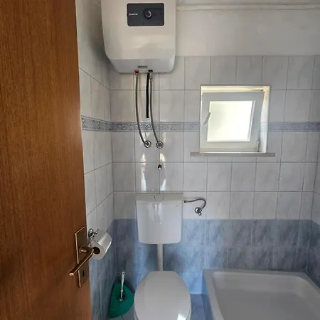 Kucija Vrnik